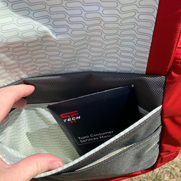 NEW Tumi Crossover Shoulder Travel Bag - Picture 4 of 11